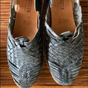 Leather casual shoes